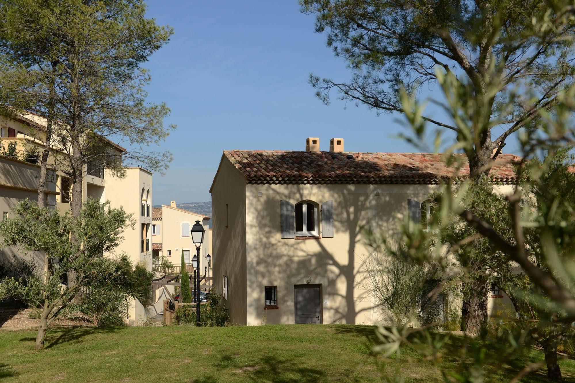 Residence Pierre & Vacances Les Coteaux De Pont-Royal Mallemort Exteriör bild