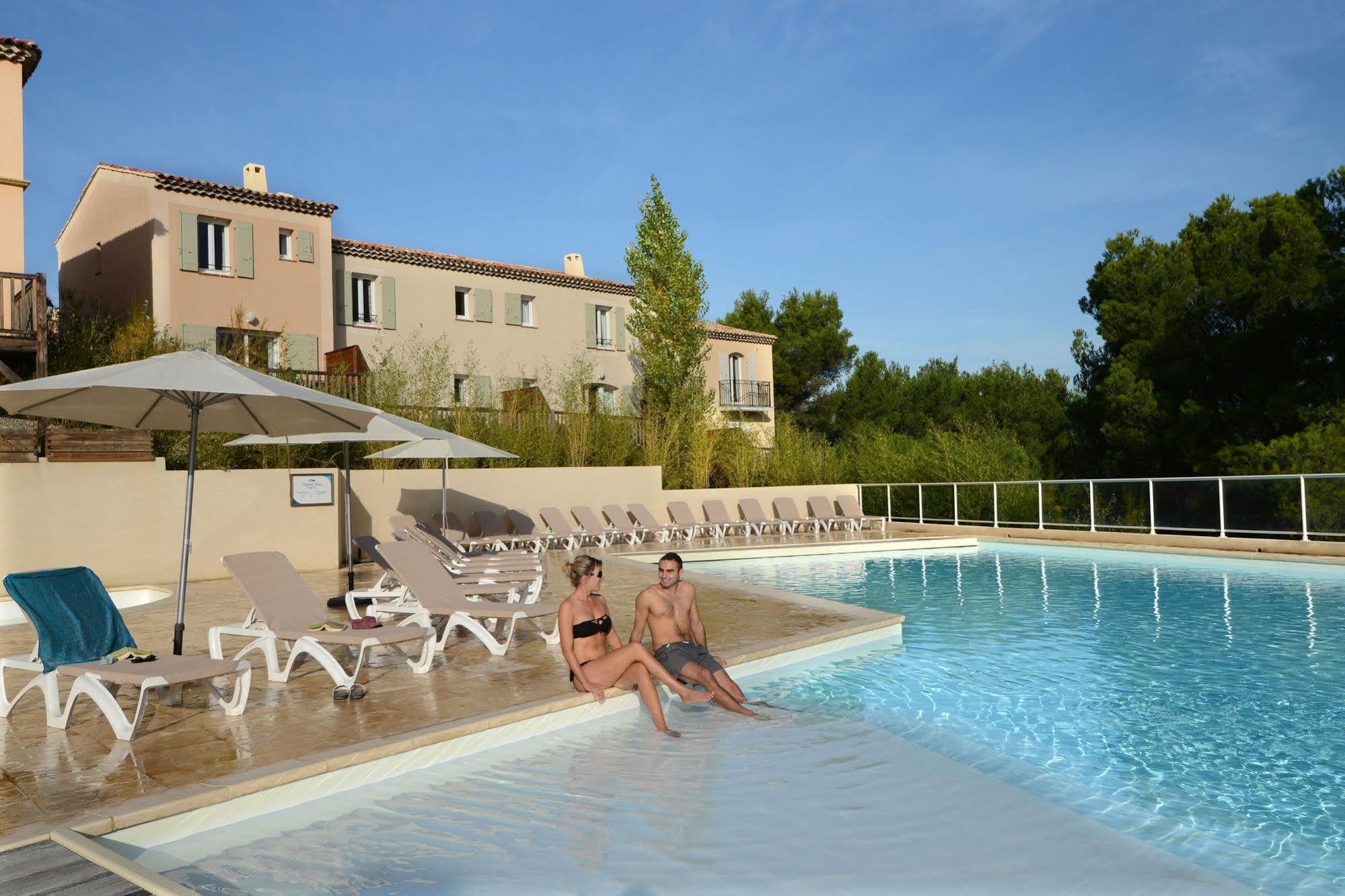 Residence Pierre & Vacances Les Coteaux De Pont-Royal Mallemort Exteriör bild